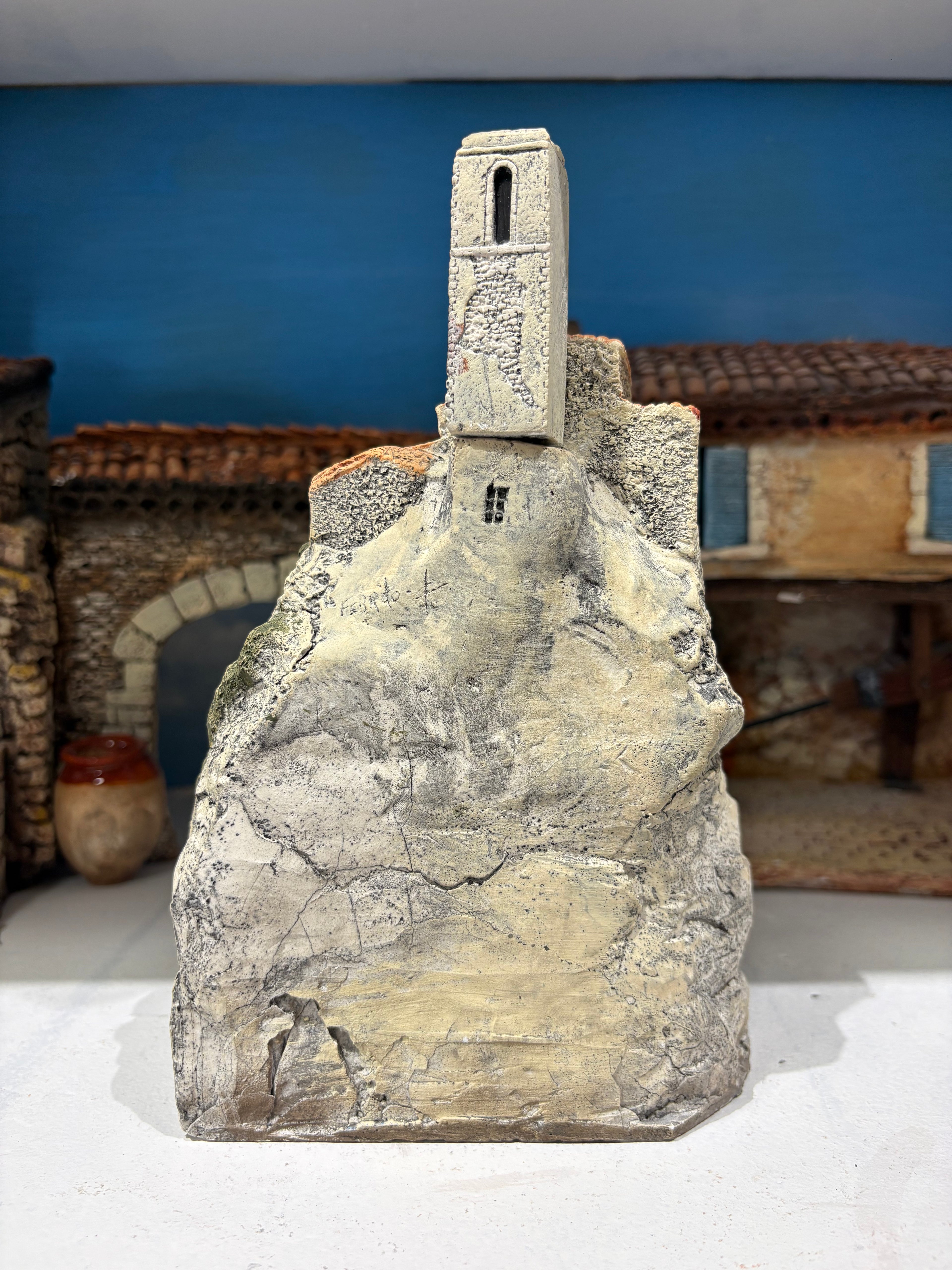 Grand village sur rocher