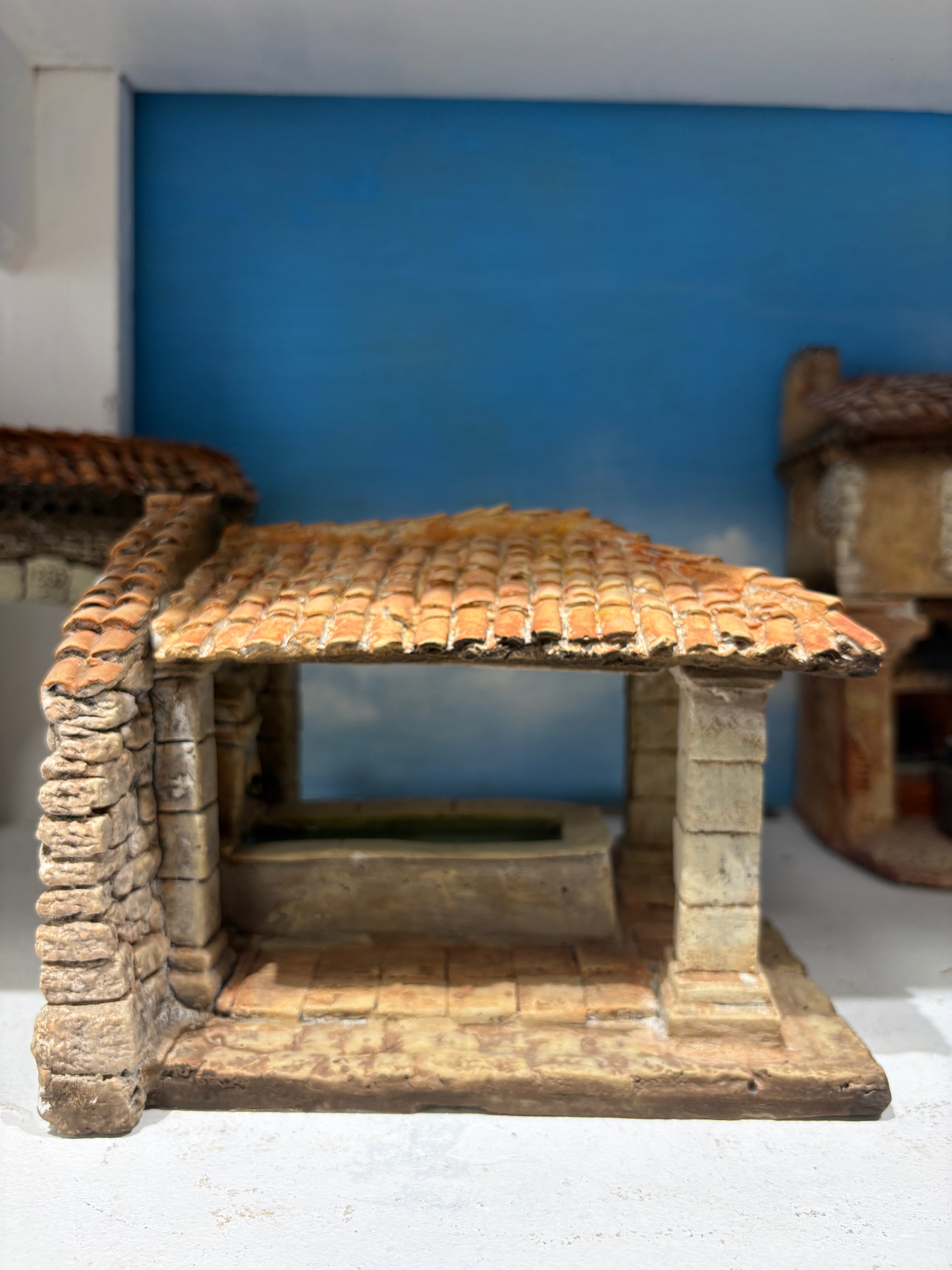 Lavoir avec toit