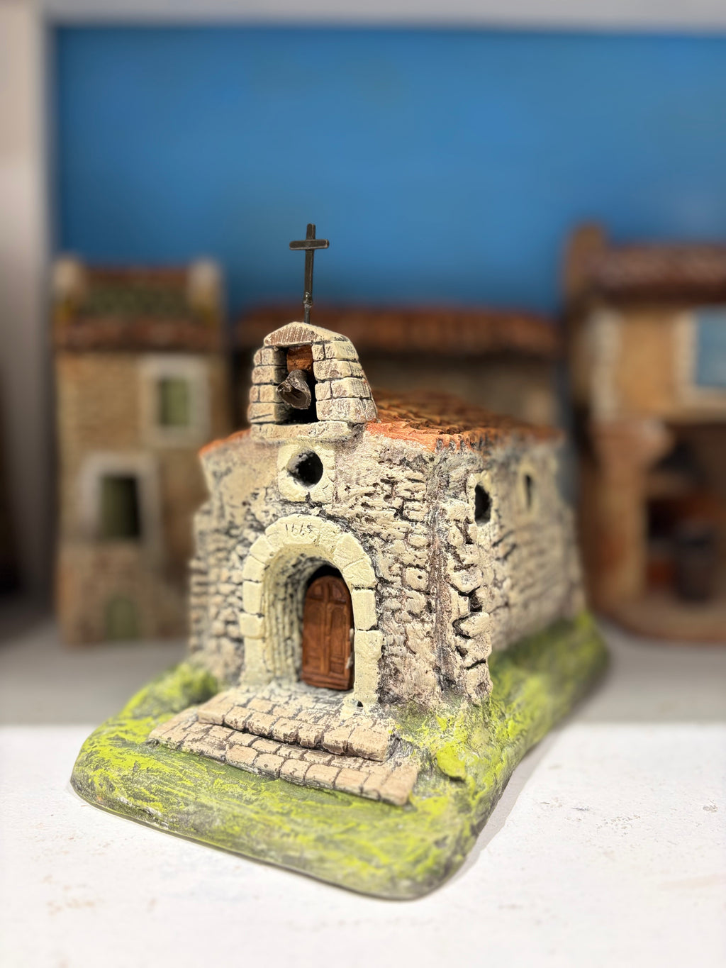 Petite chapelle avec socle