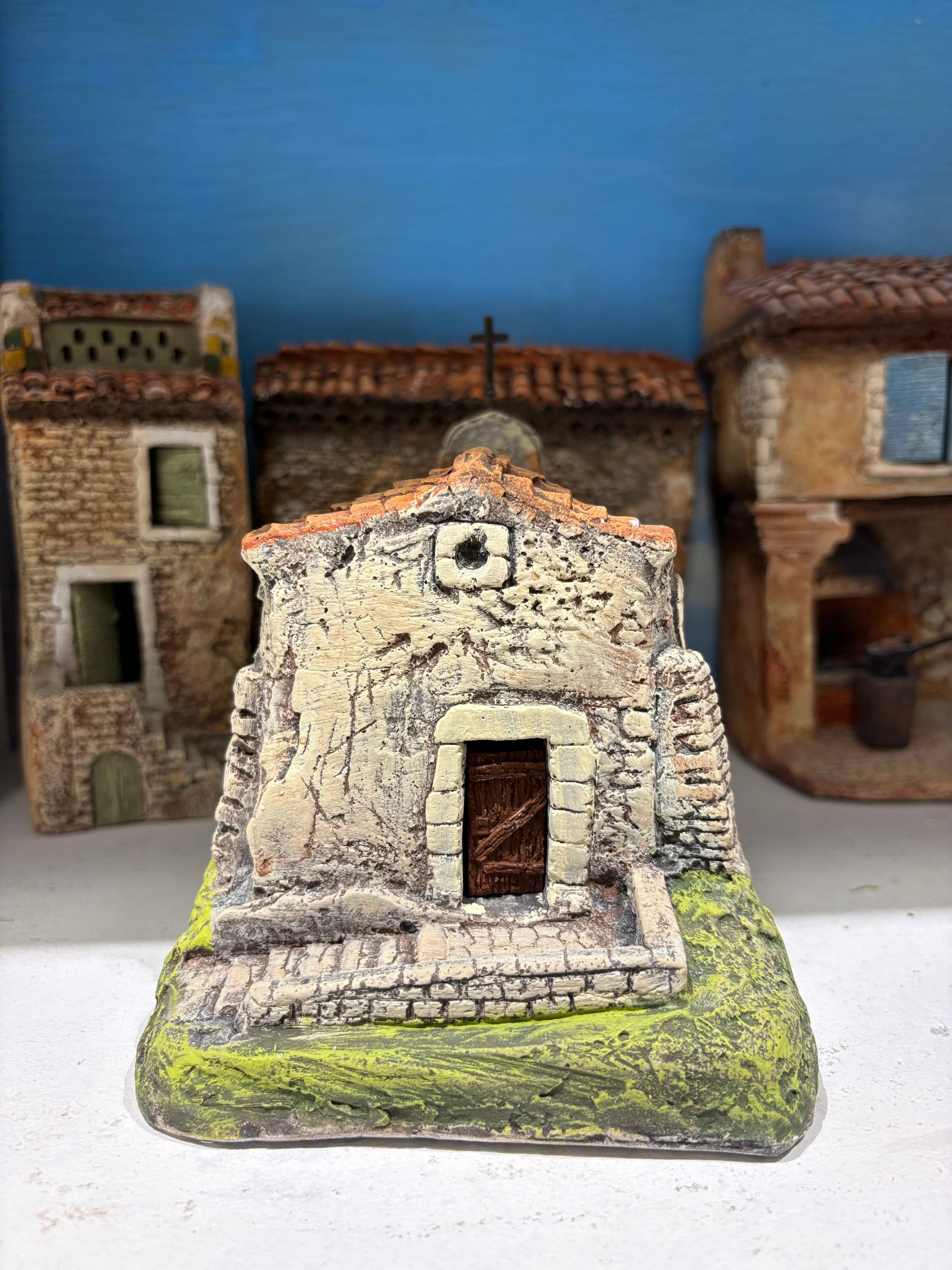 Petite chapelle avec socle