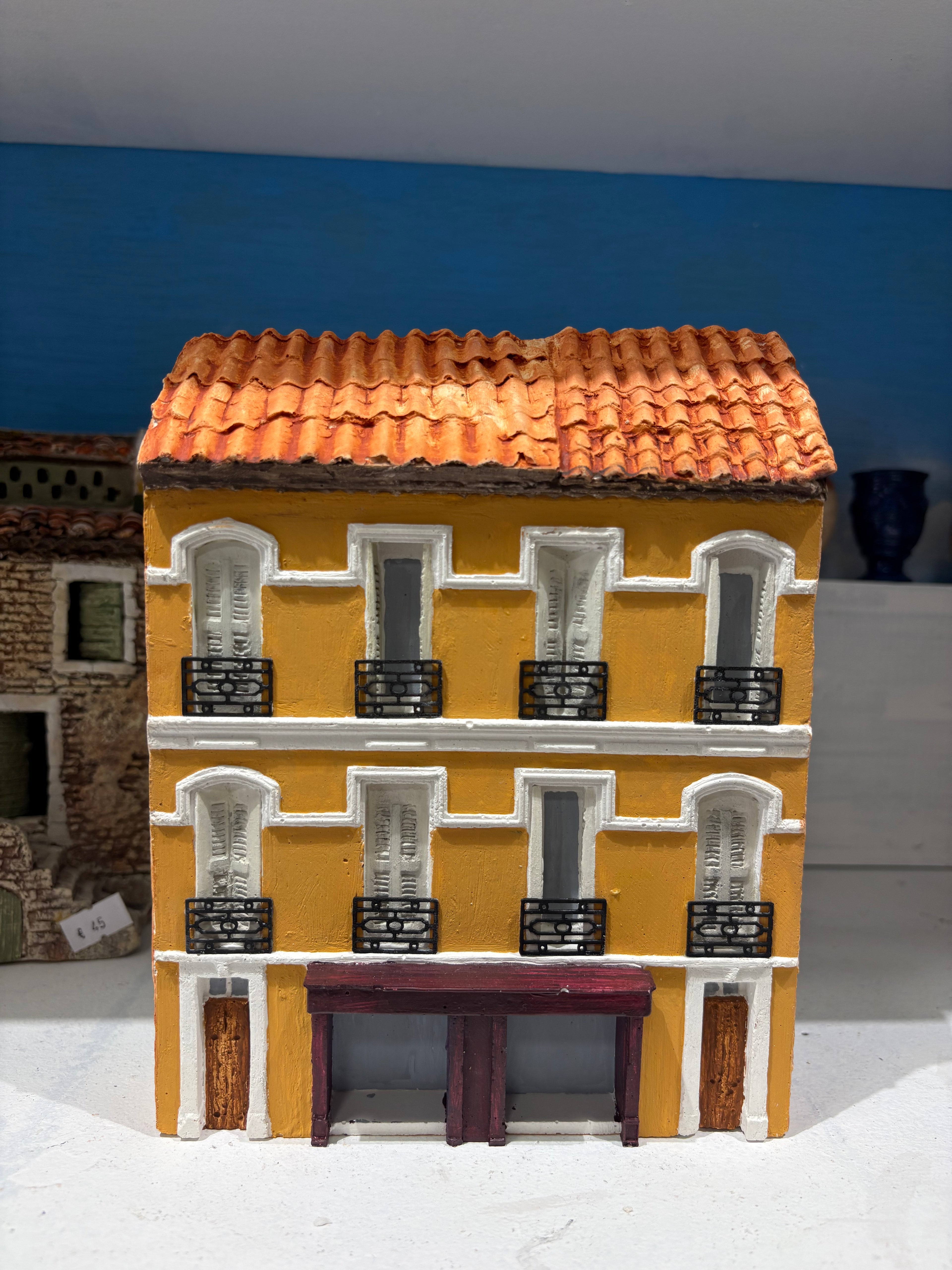 Immeuble provençal Ollioules (n14)